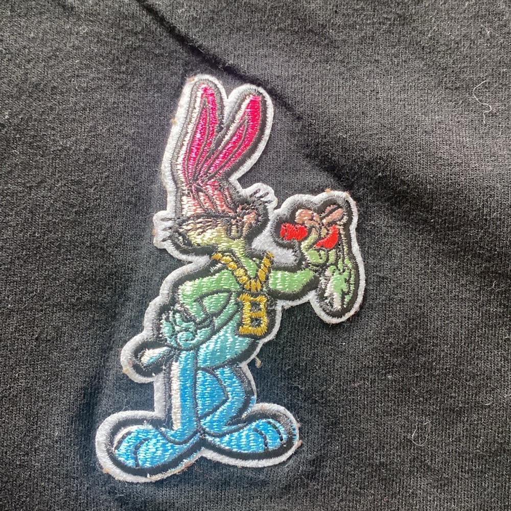 Looney Tunes T Shirt with embroidered Bugs Bunny - Picture 3 of 6